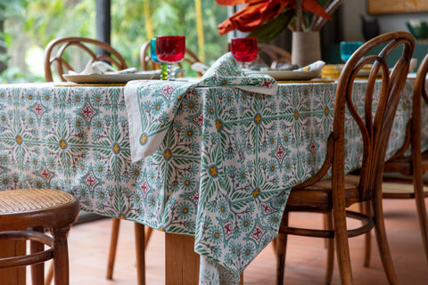 Paisley Leaf Round Tablecloth