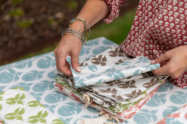 Buttercup Leaves Napkin Set